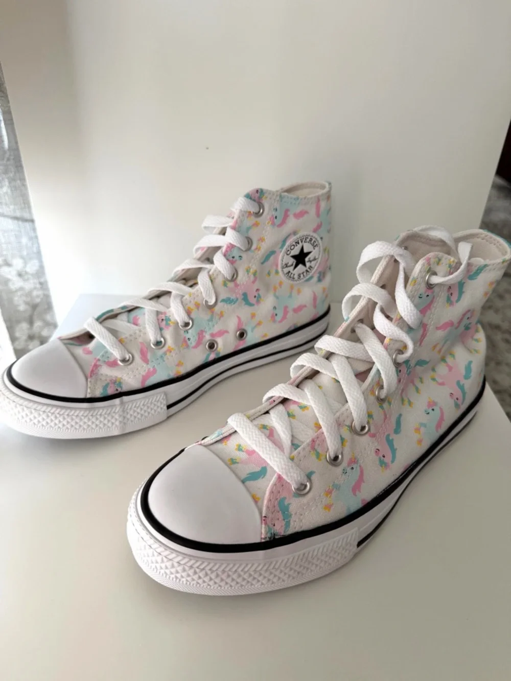 CONVERSE CTAS Hi Unicorn High Top Sneakers Multicolor - Juniors Size  5